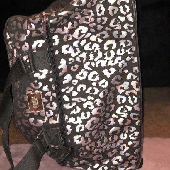 RARE Victoria’ Secret Pink leopard luggage set. - Picture 3 of 8